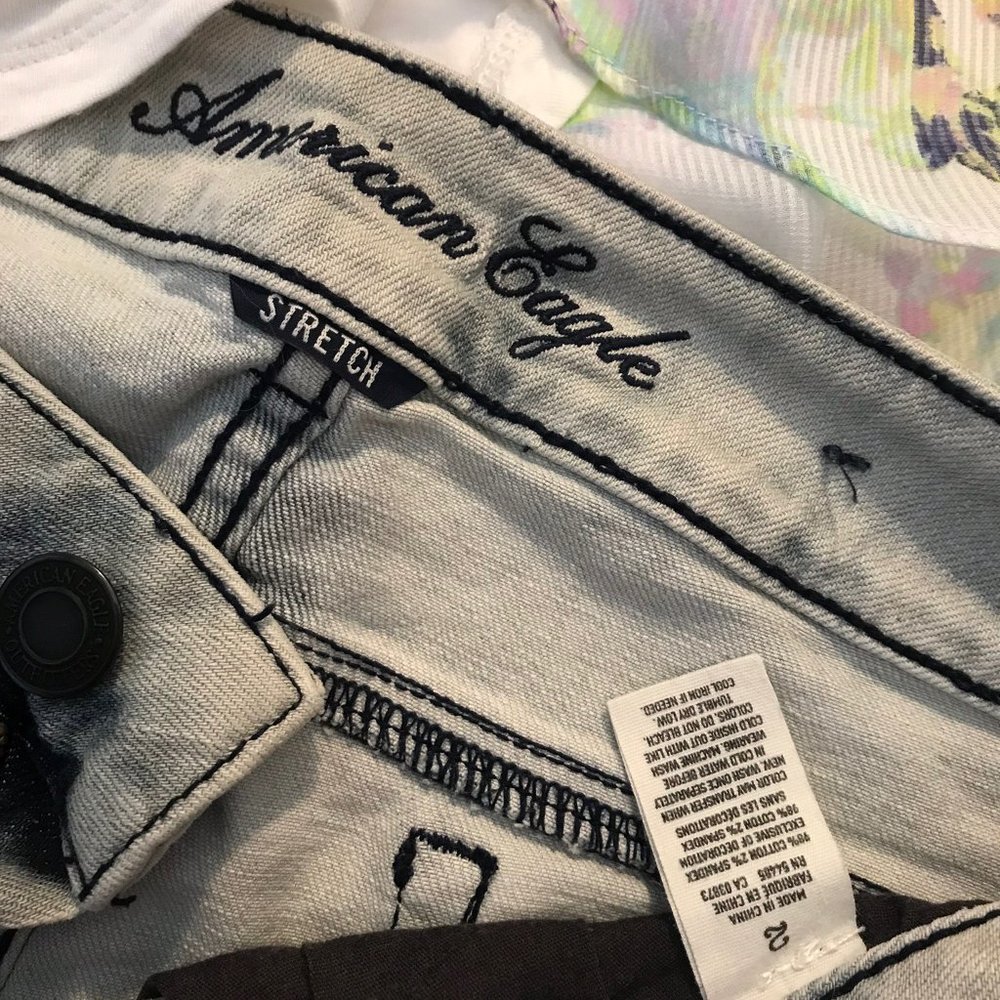 American Eagle jean shorts - Picture 3 of 4